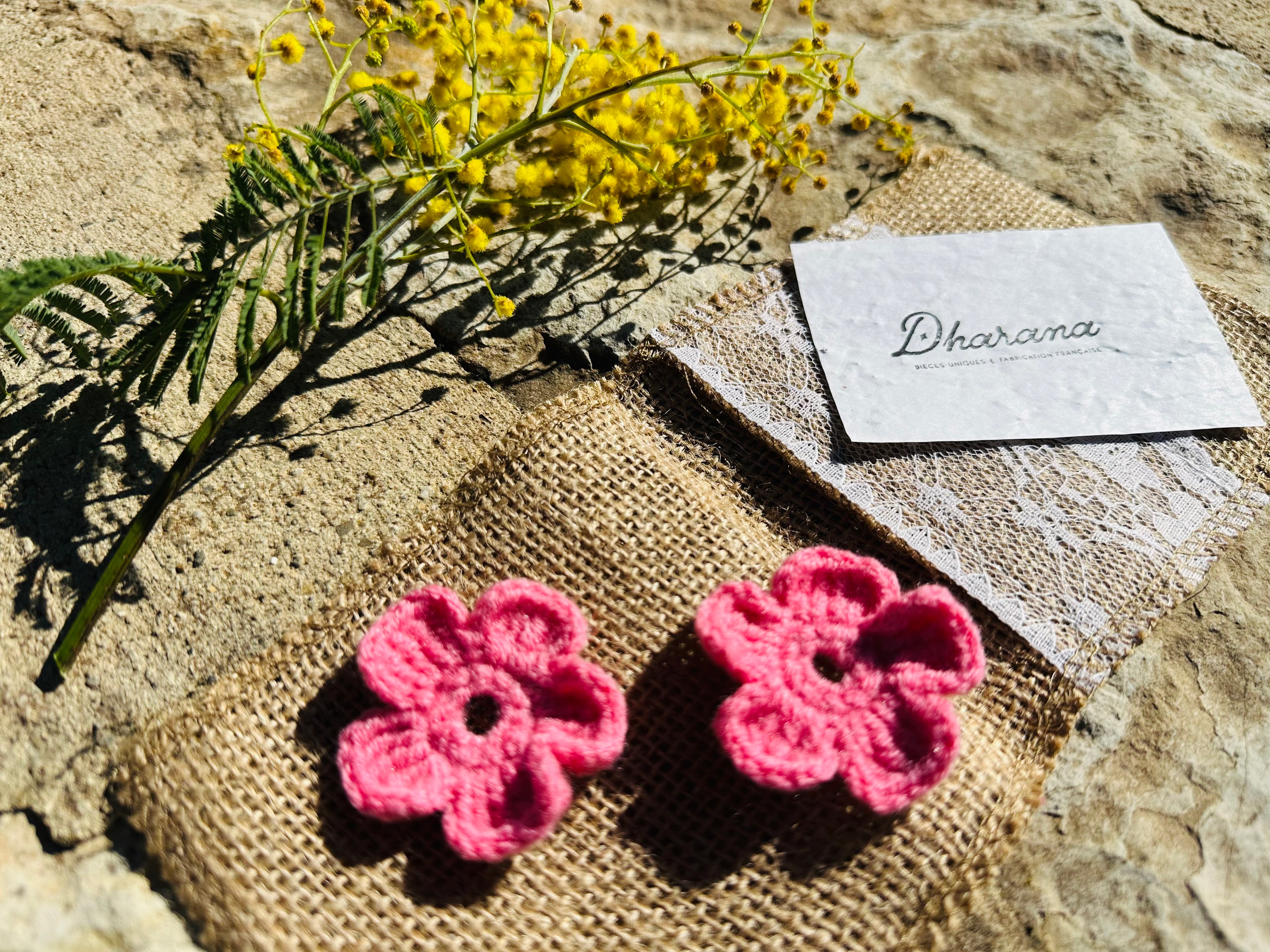 Couvre boutonnière fleurs crochet
