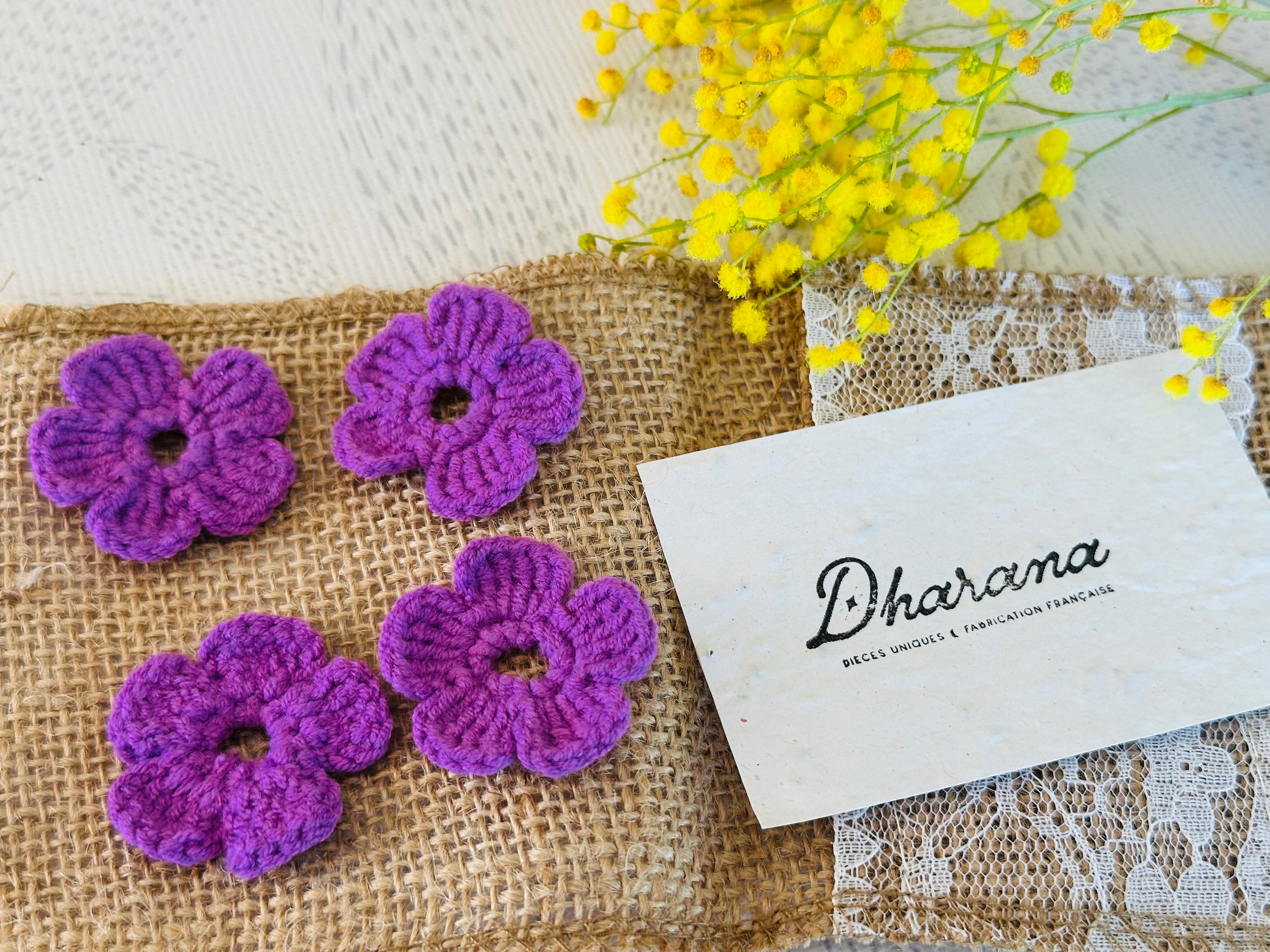 Couvre boutonnière fleurs crochet