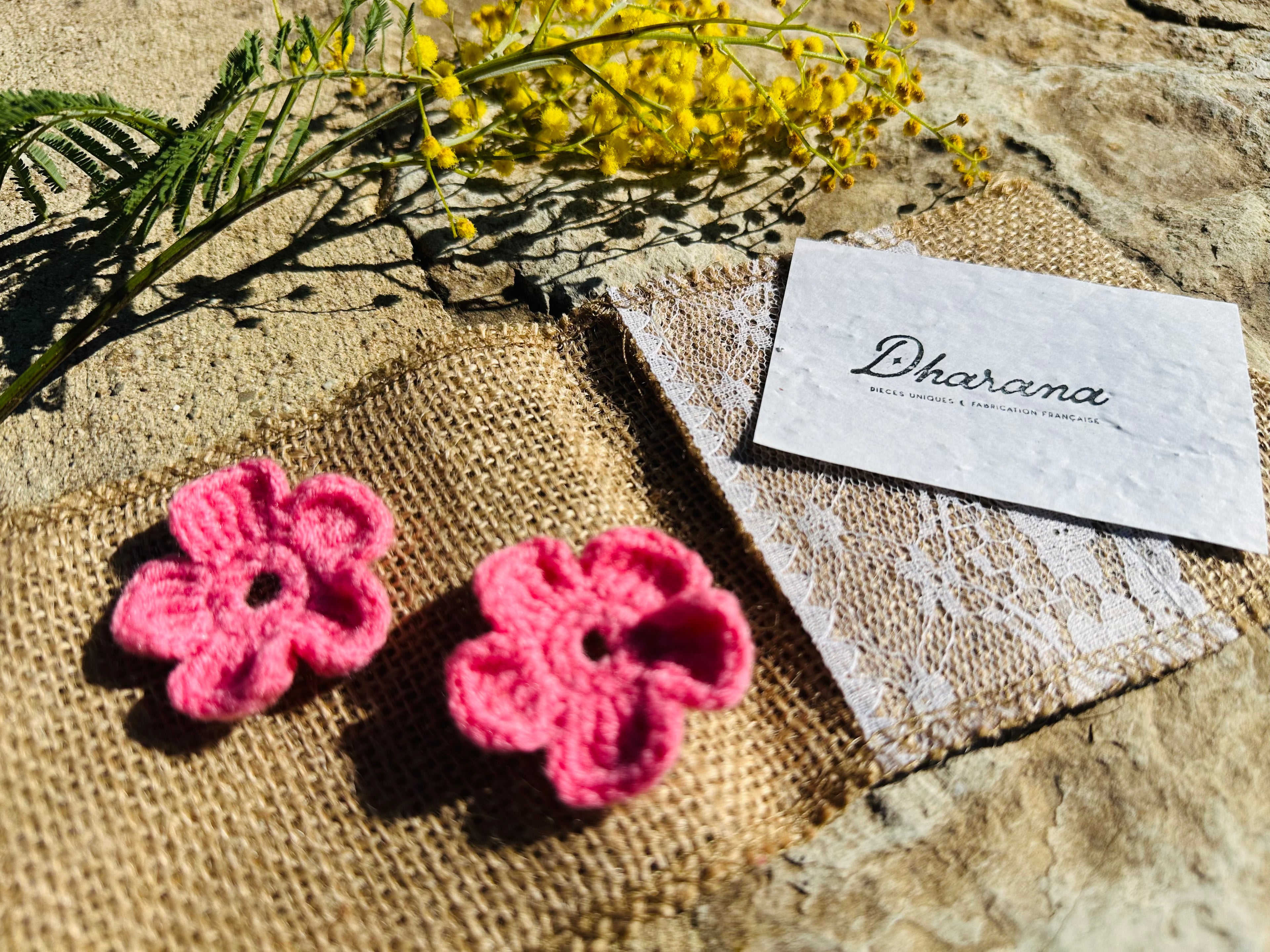 Couvre boutonnière fleurs crochet