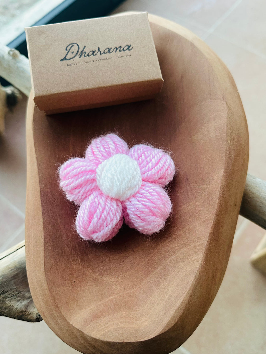 Broche marguerite moyenne rose