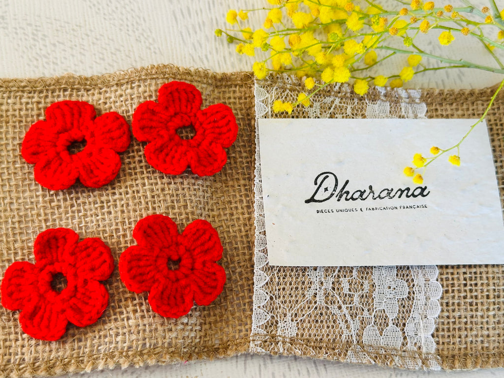 Couvre boutonnière fleurs crochet