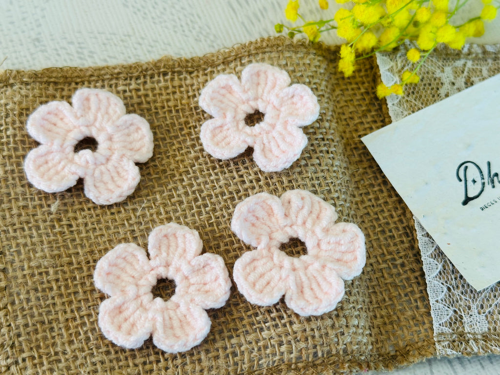 Couvre boutonnière fleurs crochet