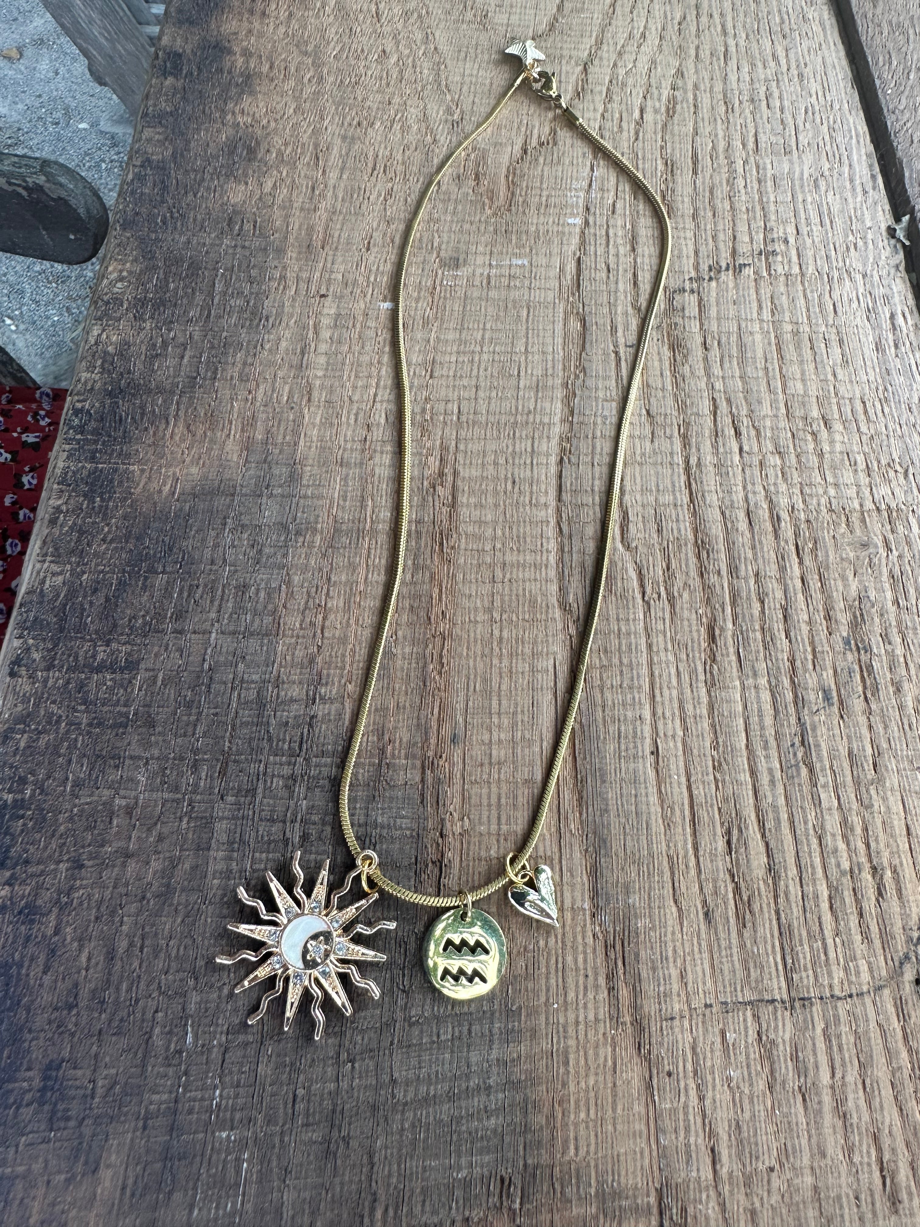Collier « verseau ♒️ »