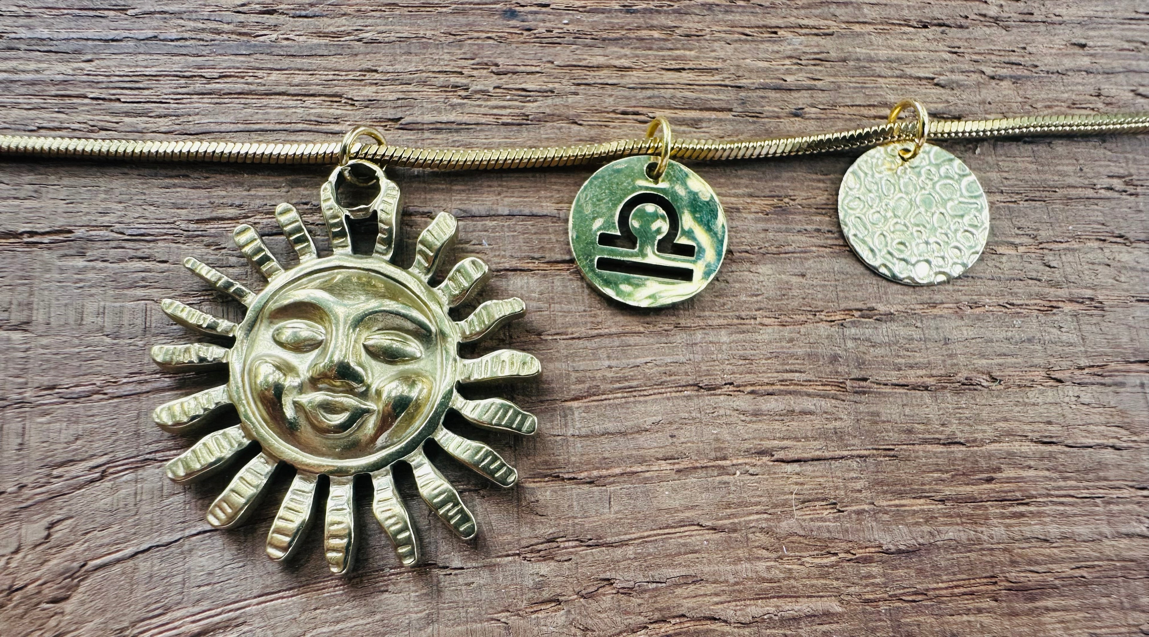 Collier « balance ♎️ »