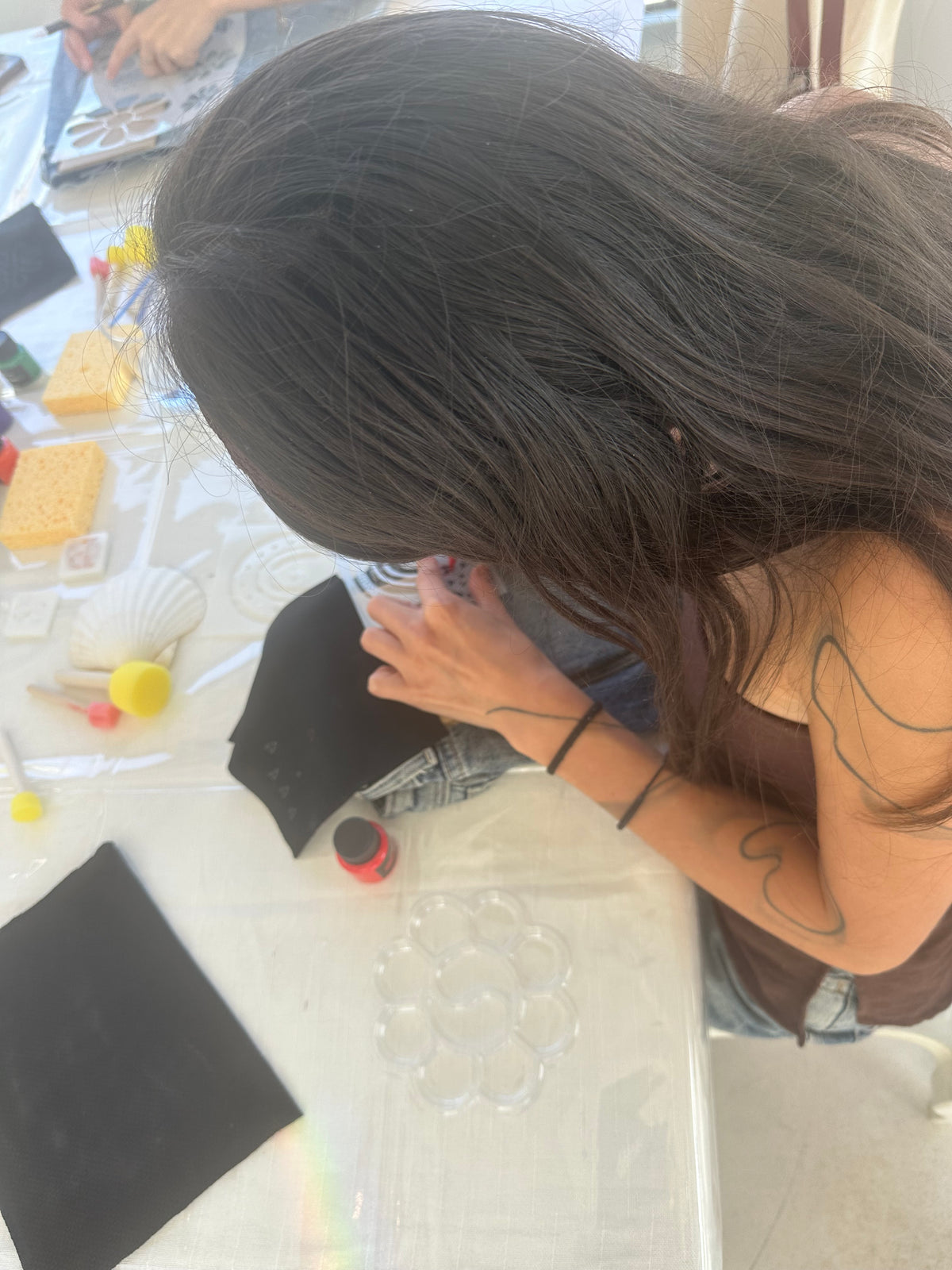 « atelier peinture sur vêtement »Samedi 10 octobre à 14h30 chez déco Deci Dela