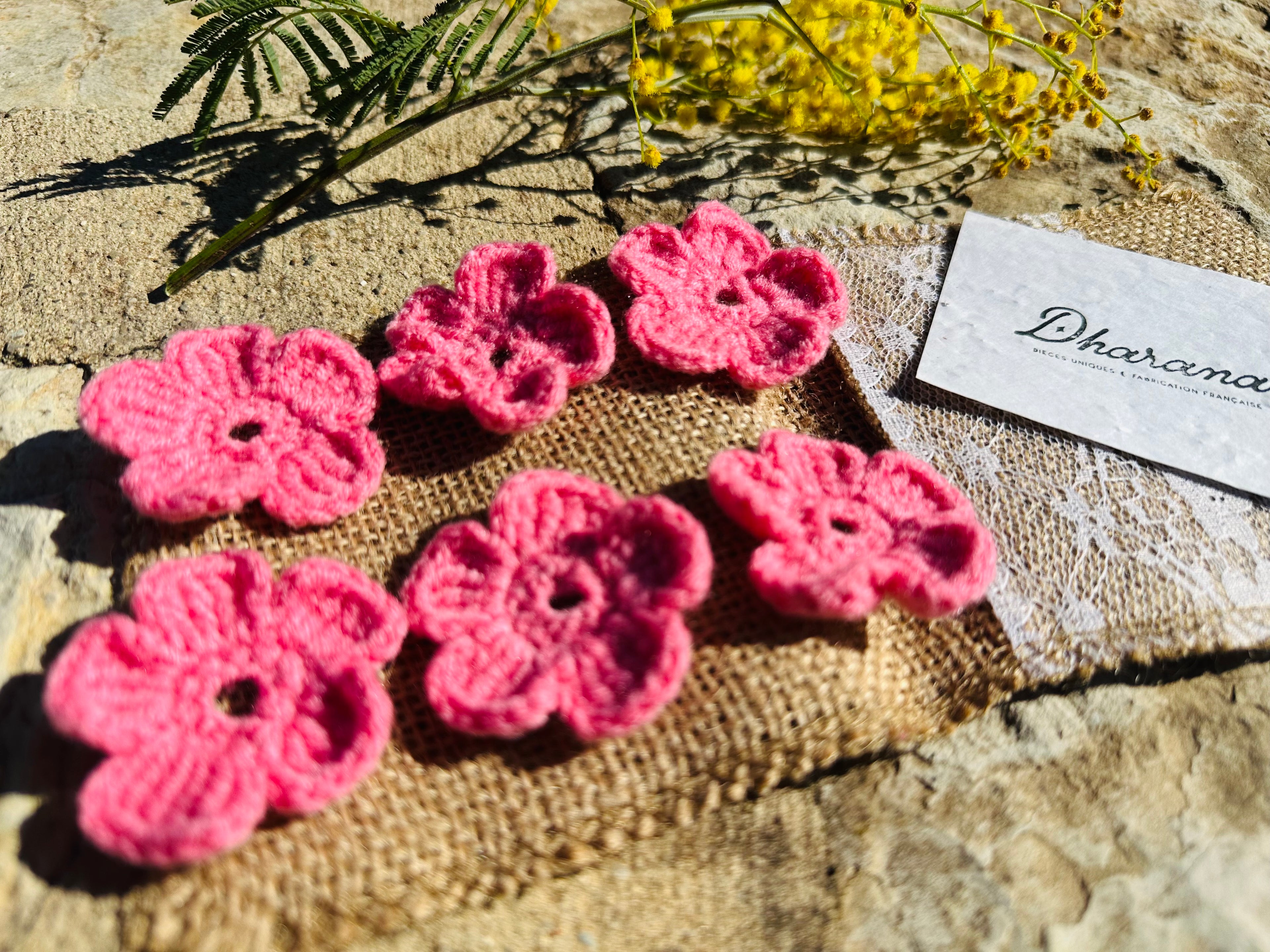 Couvre boutonnière fleurs crochet