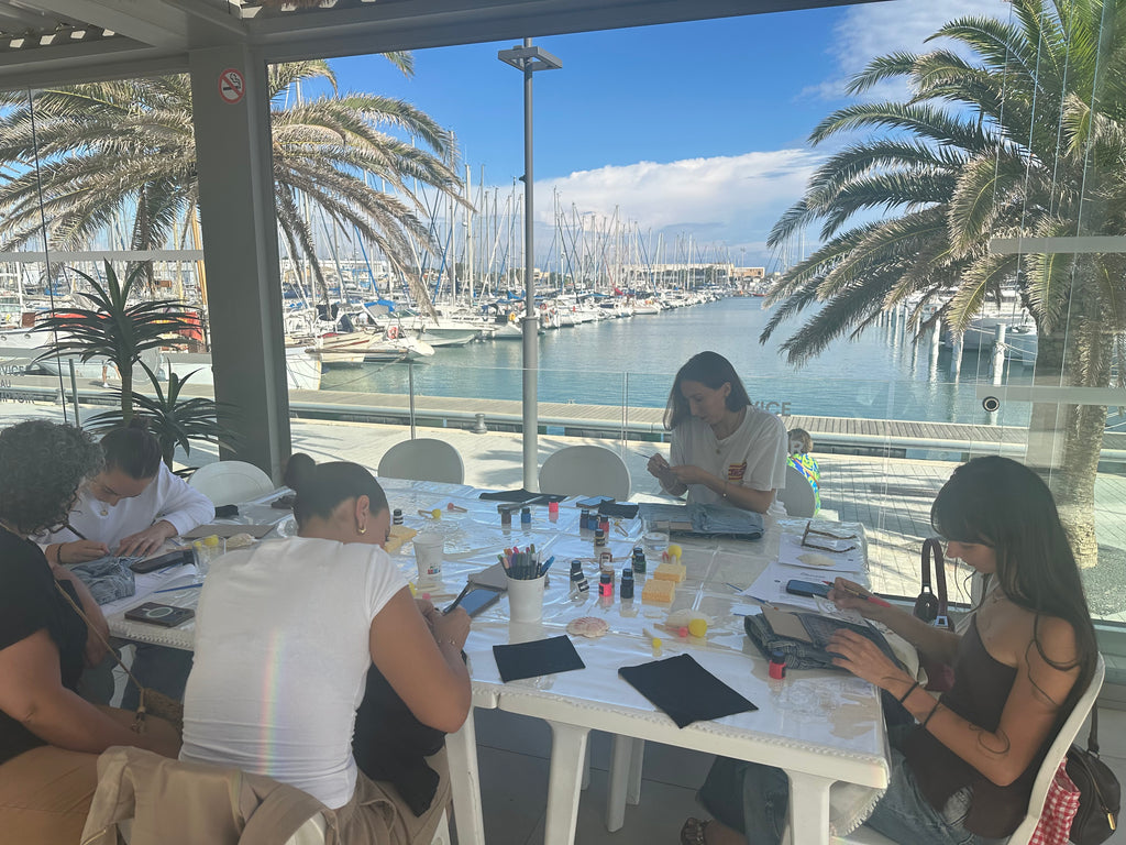 « atelier peinture sur vêtement »Samedi 10 octobre à 14h30 chez déco Deci Dela