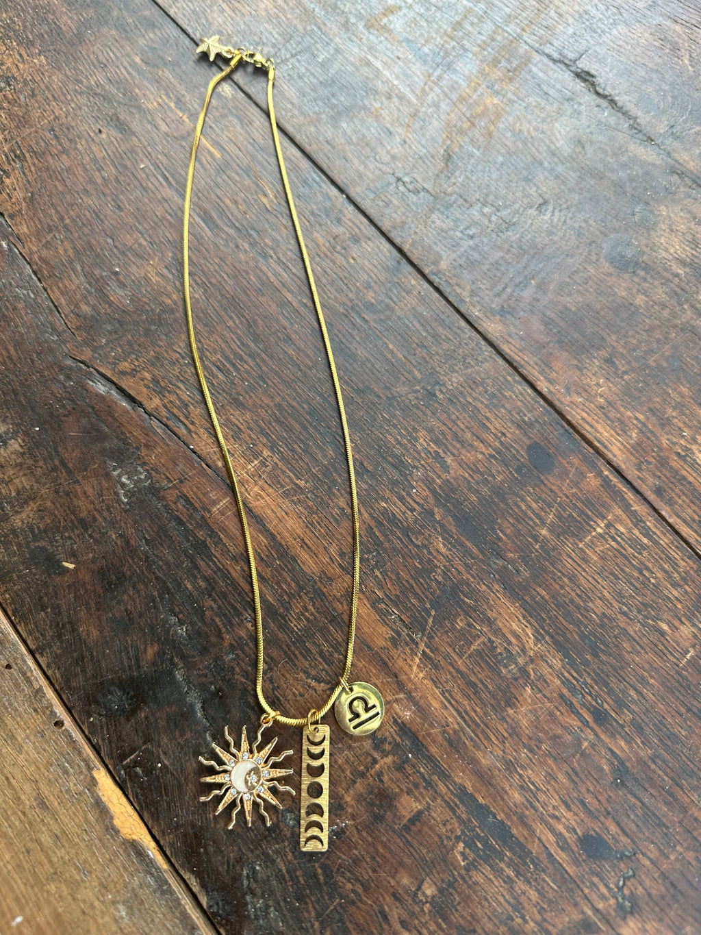 Collier soleil « balance ♎️ »