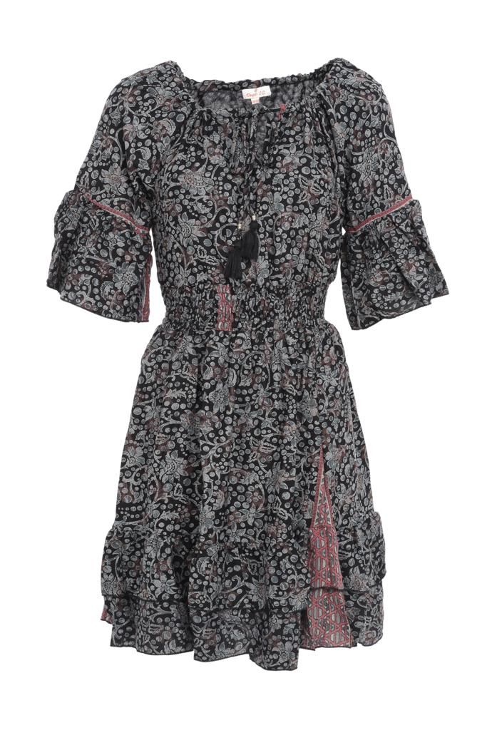 Robe courte cintrée à la taille bohème