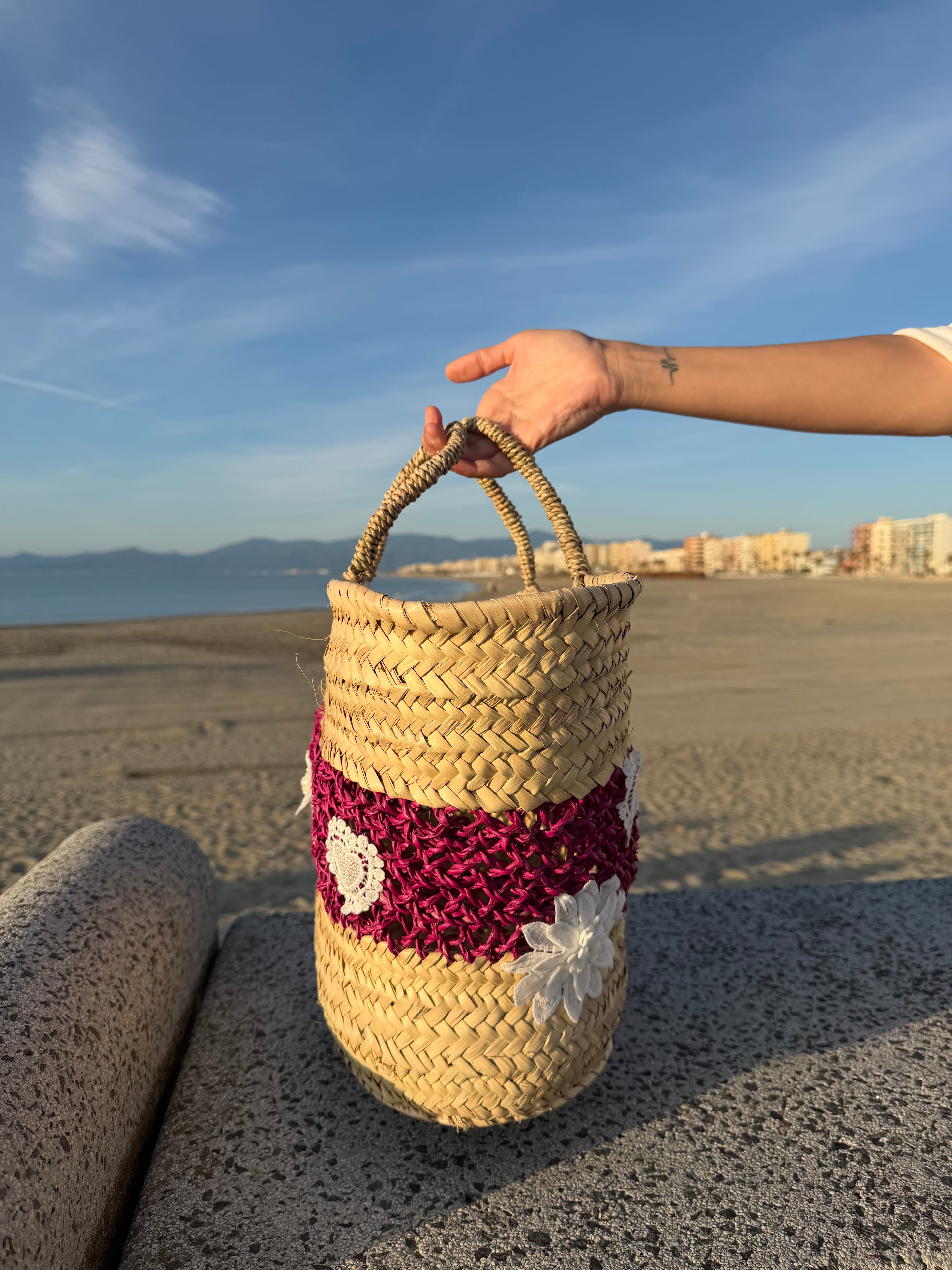 Panier rosé et romantisme