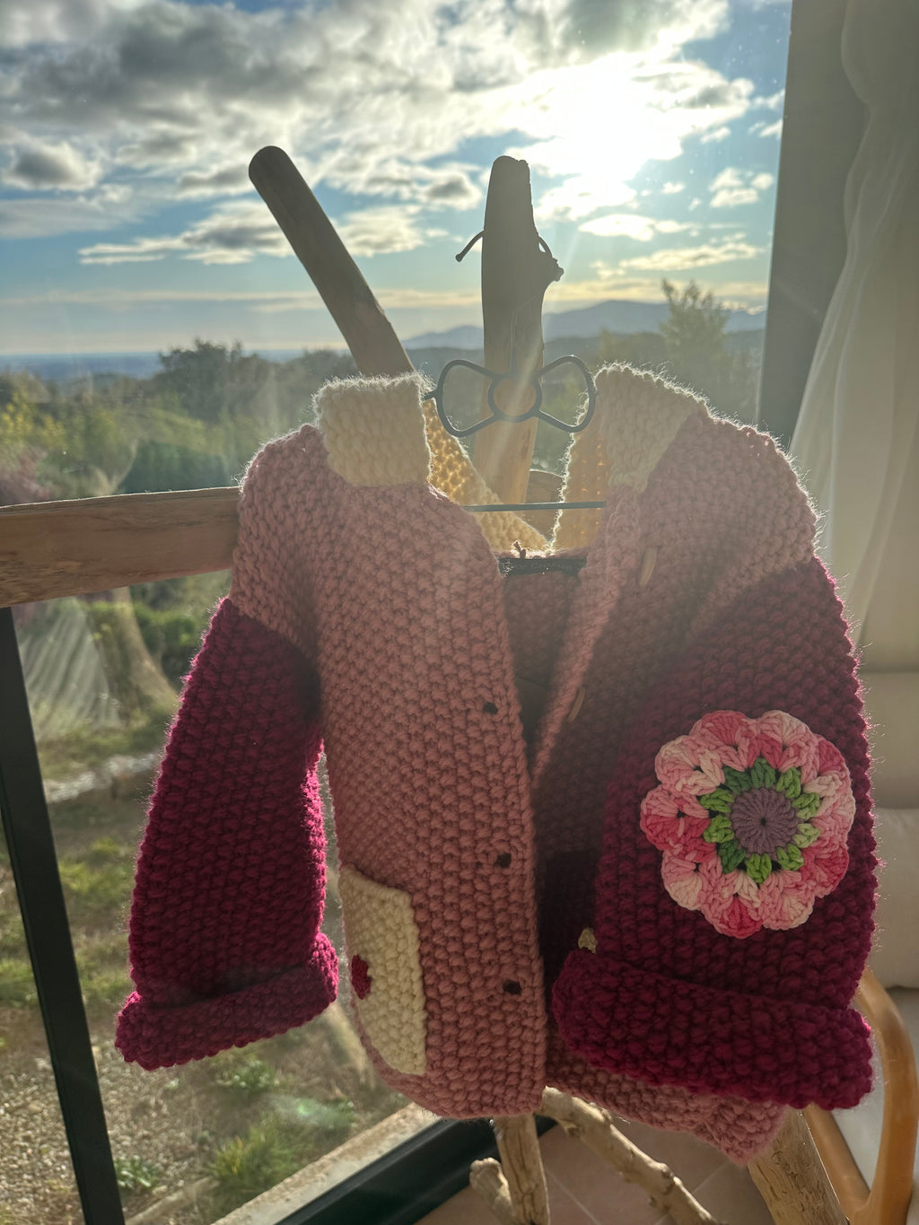 Veste capuche coeurs & fleurs