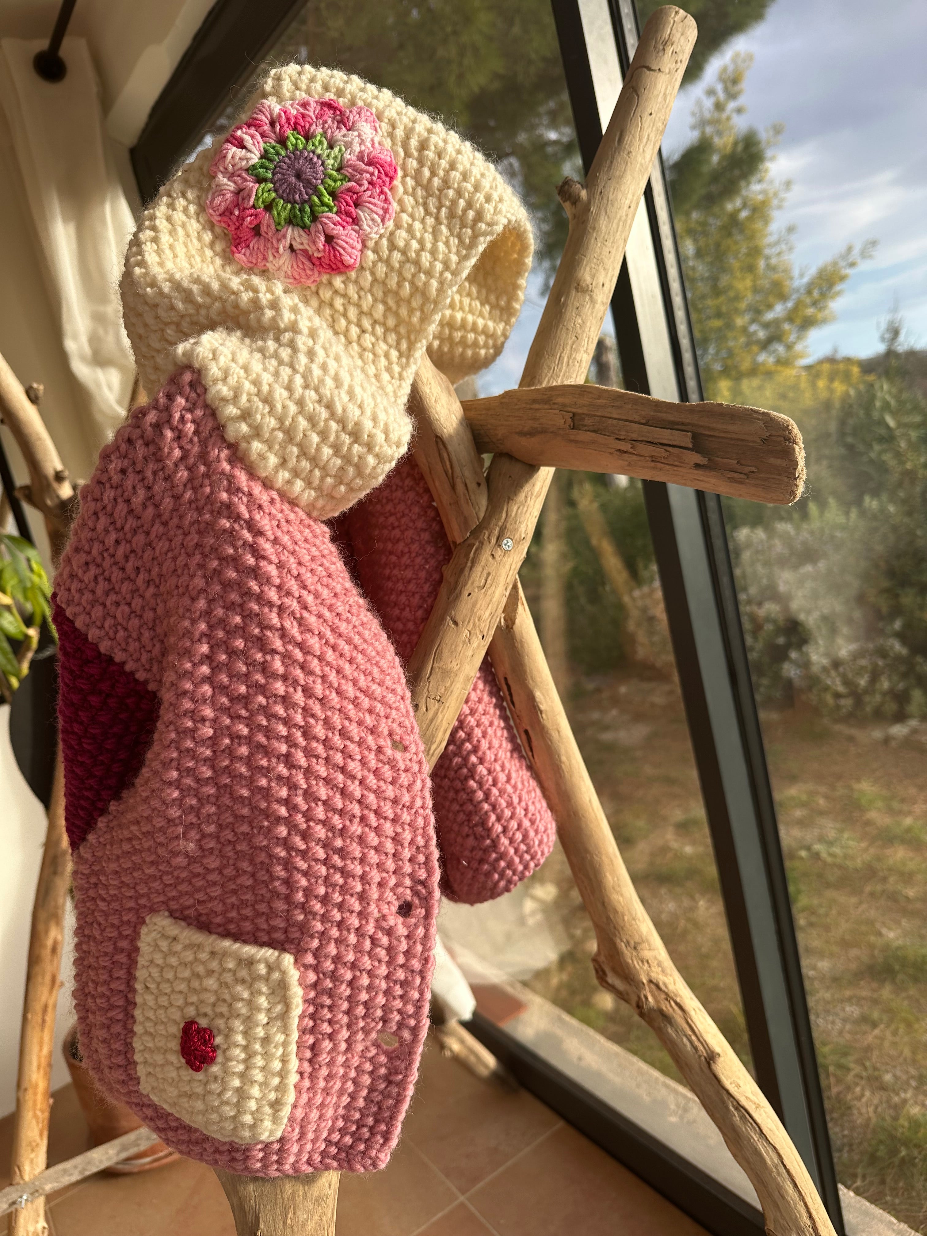 Veste capuche coeurs & fleurs