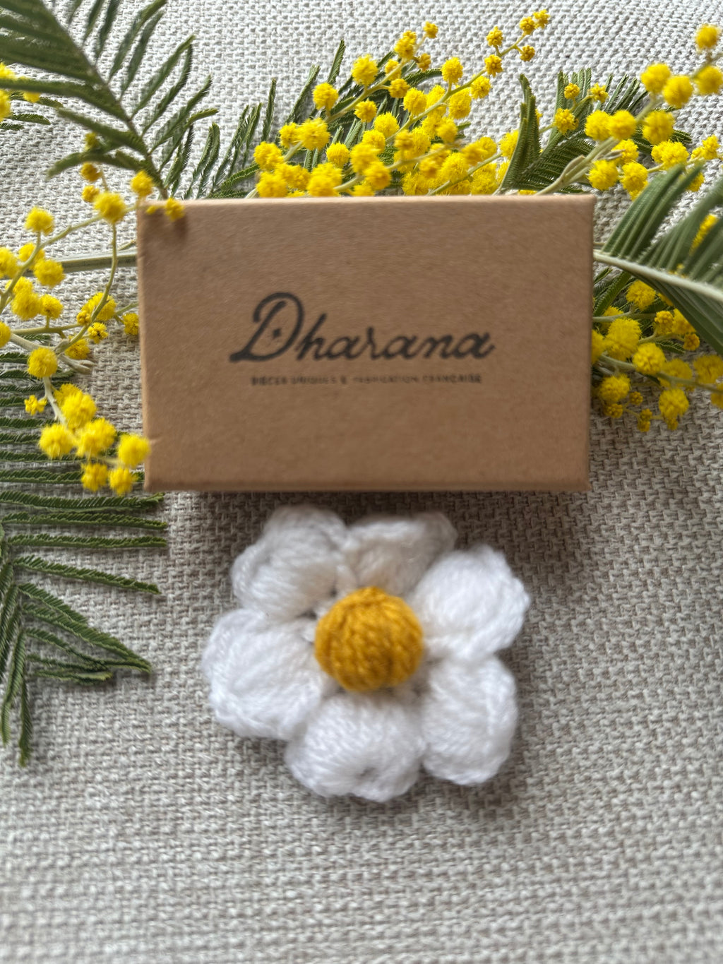 Broche camélia