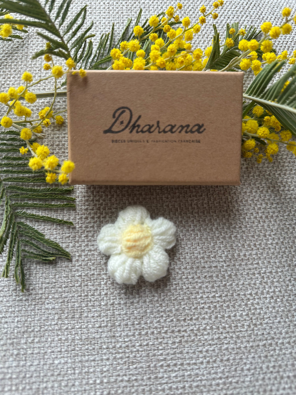 Broche Marguerite Jaune Clair