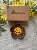 Broche Fleur Smiley Marron