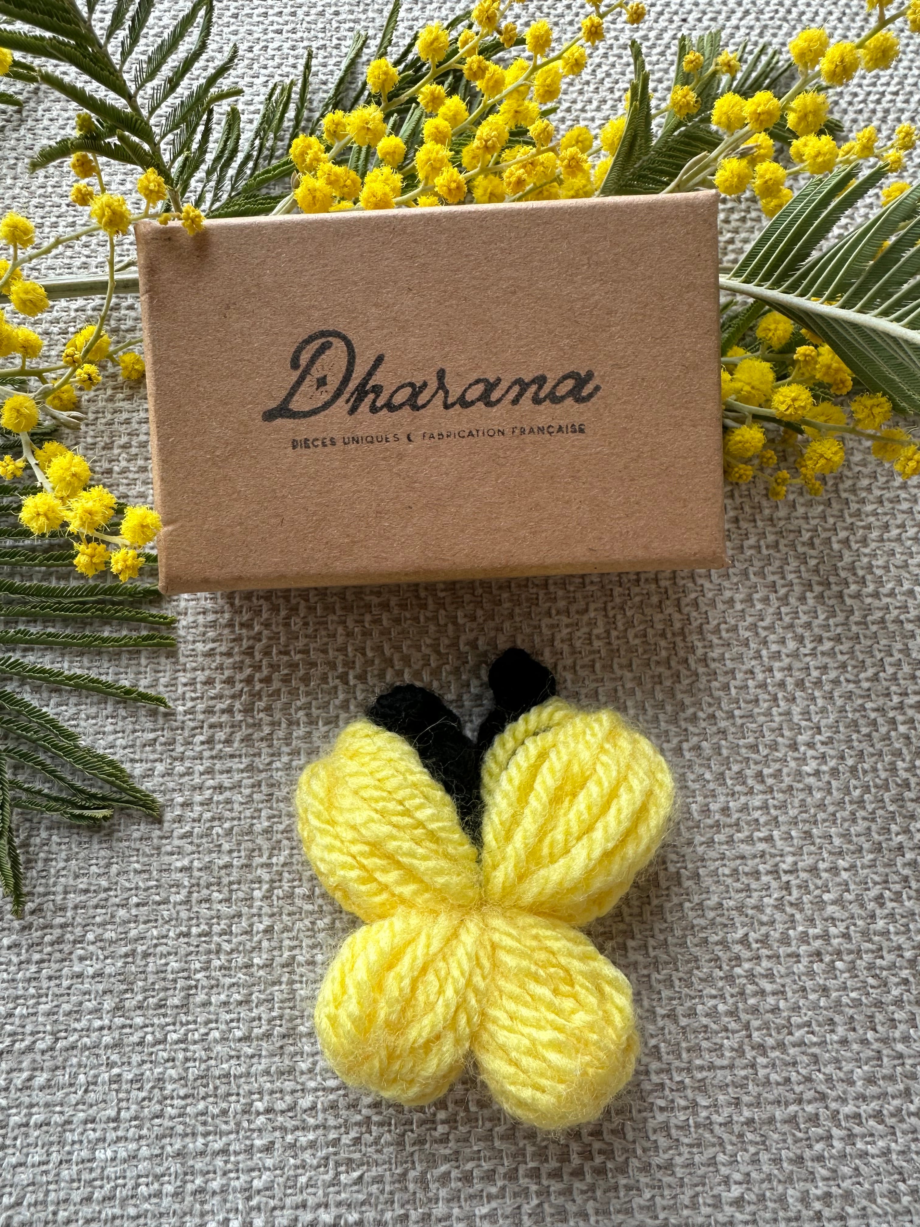Broche Papillon Jaune Clair