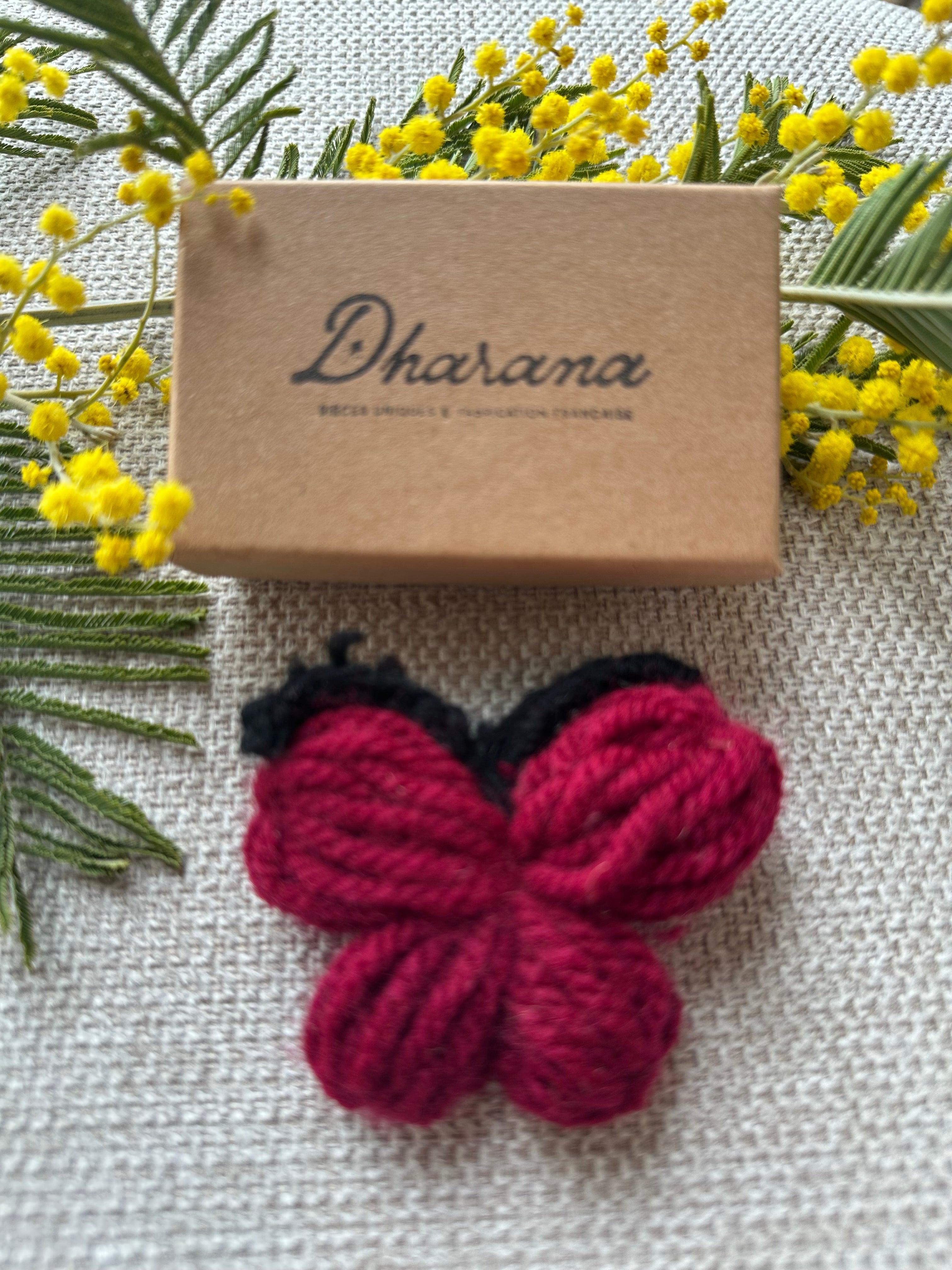 Broche Papillon Bordeau