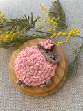 Broche mouton rose (manque une photo)