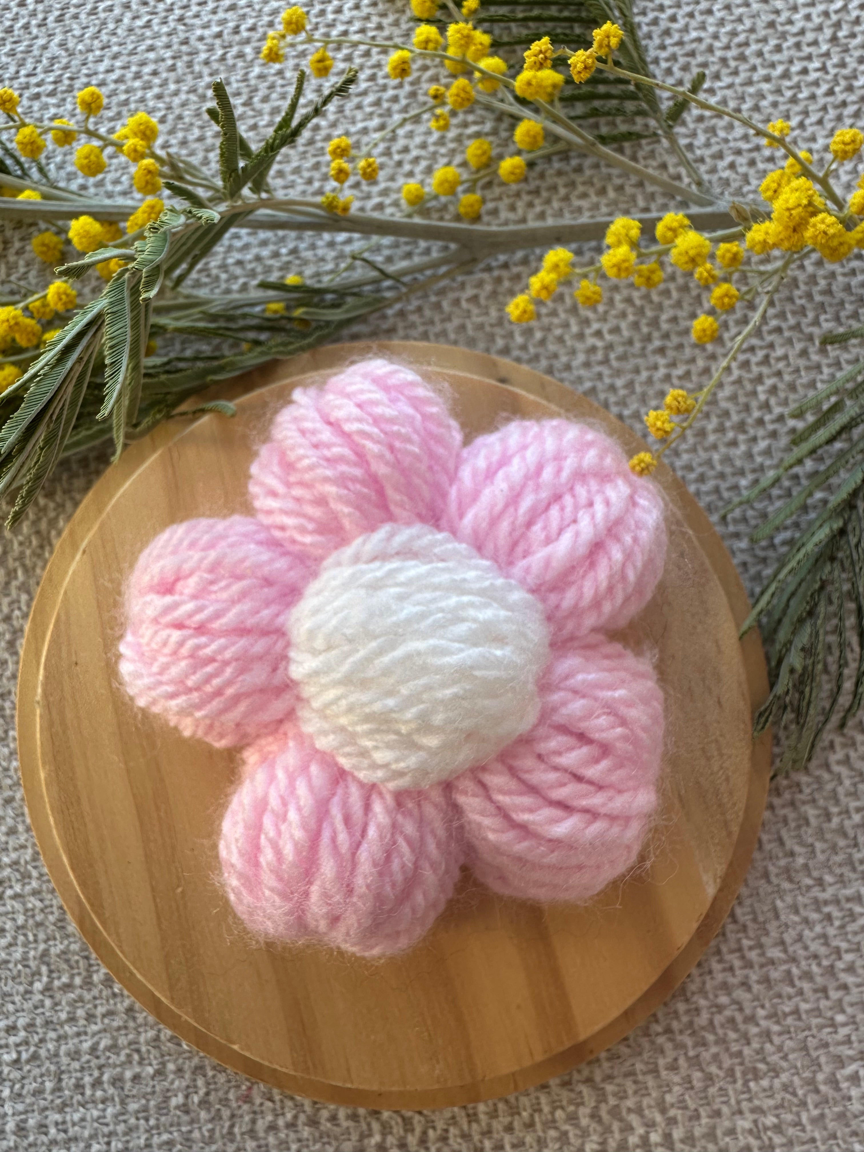 Broche marguerite moyenne rose