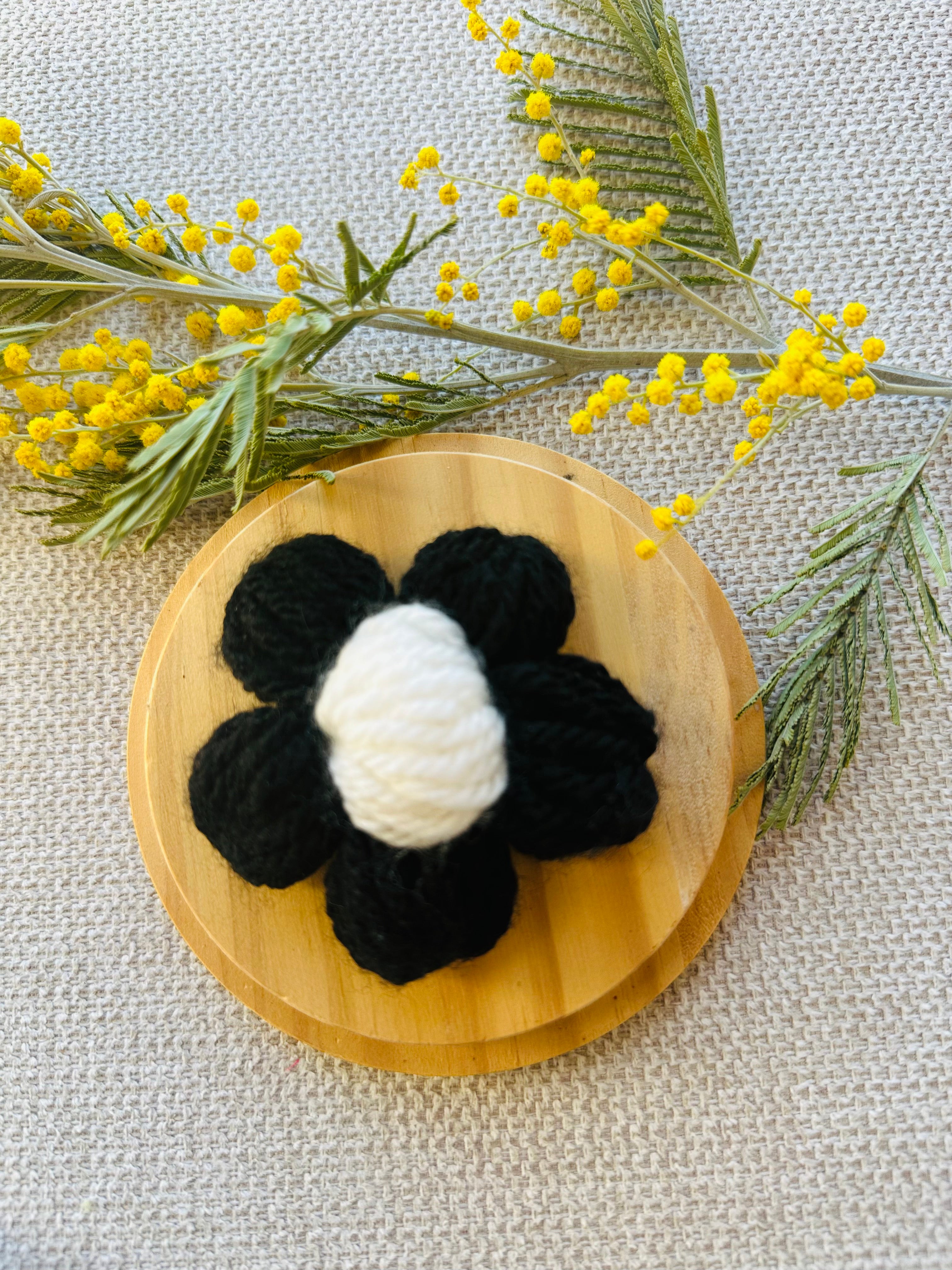 Broche Noire