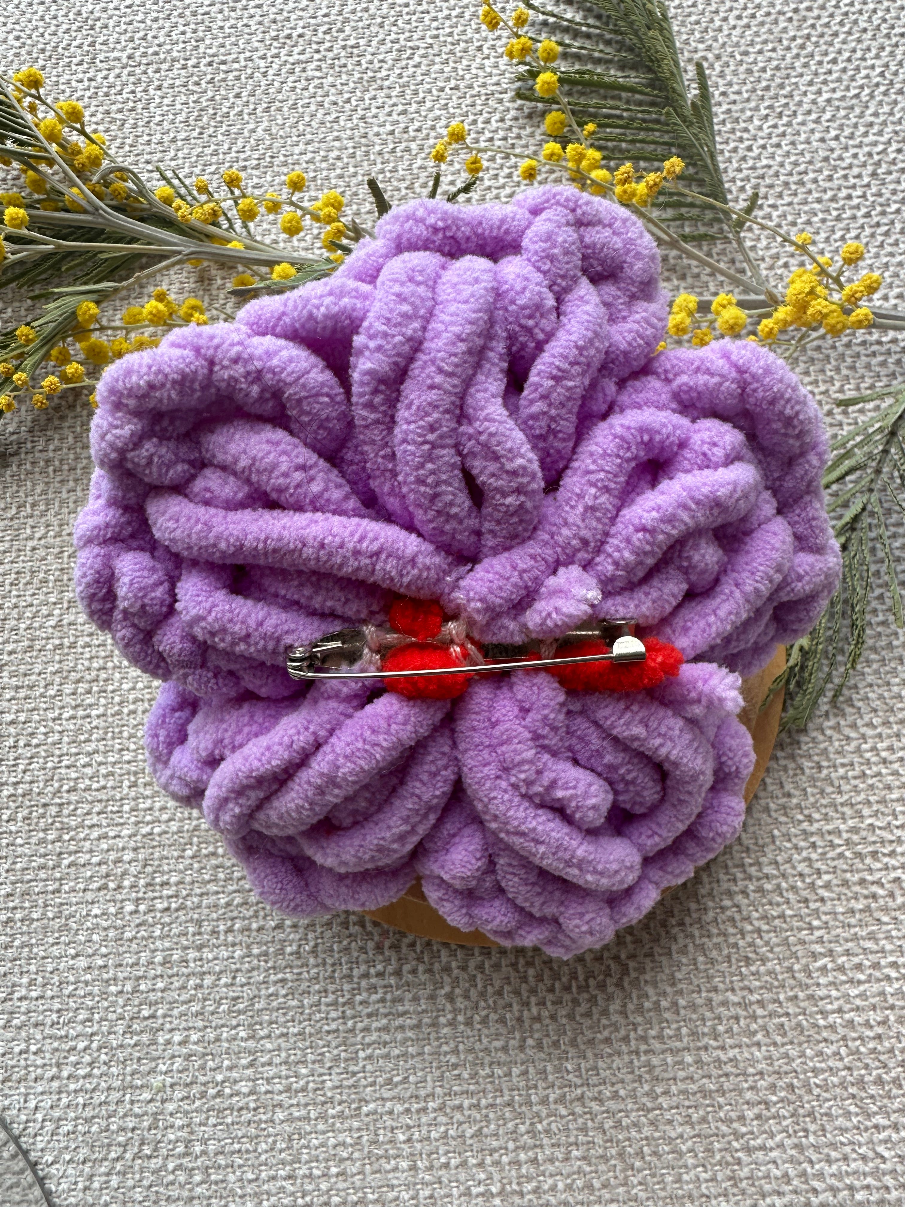 Broche Mauve
